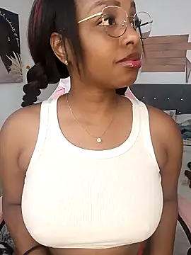 Snapshot of kitty__blackgl chatting on February 3, 4:31 pm kitty blackgl online show from February 3, 4:31 pm