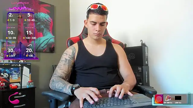 Snapshot of jacob_firexx chatting on June 1, 5:03 pm jacob firexx online show from June 1, 5:03 pm