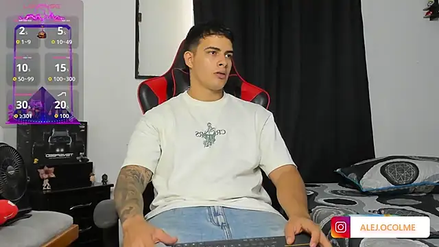 Snapshot of jacob_firexx chatting on July 9, 6:23 pm jacob firexx online show from July 9, 6:23 pm