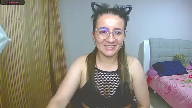 Snapshot of Dayanna_Smitt chatting on February 26, 12:49 am Dayanna Smitt online show from February 26, 12:49 am