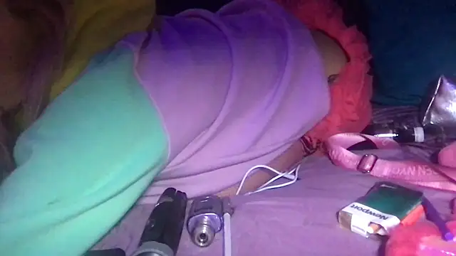 Snapshot of watermellonpussy chatting on December 21, 3:31 pm watermellonpussy online show from December 21, 3:31 pm