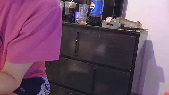 Snapshot of watermellonpussy chatting on October 23, 10:58 am watermellonpussy online show from October 23, 10:58 am