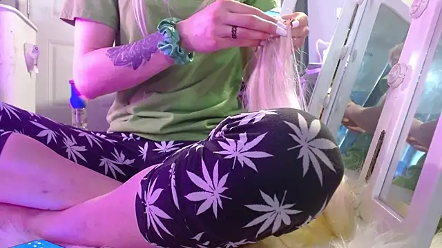 watermellonpussy online show from March 2, 7:59 am