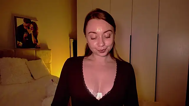 Snapshot of DanielaWisse chatting on June 2, 8:11 pm DanielaWisse online show from June 2, 8:11 pm