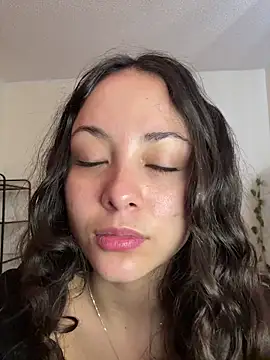 Megan Rodrigo online show from March 6, 1:40 pm