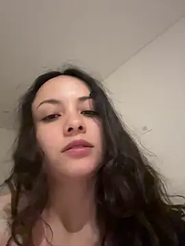 Megan Rodrigo online show from June 24, 4:33 am