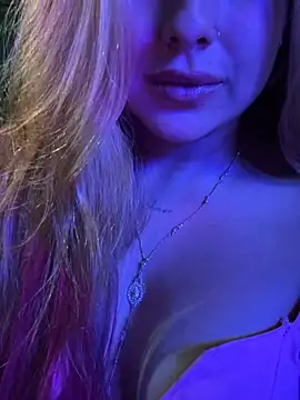 Snapshot of Amber_Martins_ chatting on February 8, 6:33 am Amber Martins online show from February 8, 6:33 am