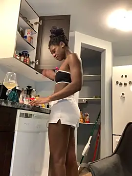 ninaperry777 online show from February 28, 5:59 am