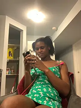 ninaperry777 online show from March 7, 4:46 am