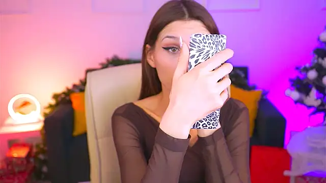 MollyPerry online show from January 13, 4:08 pm