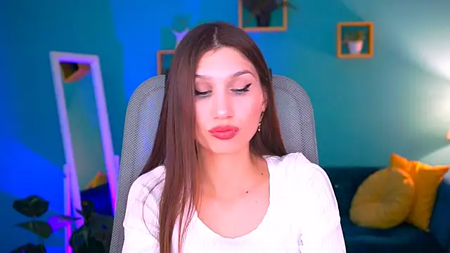 MollyPerry online show from February 14, 7:33 pm