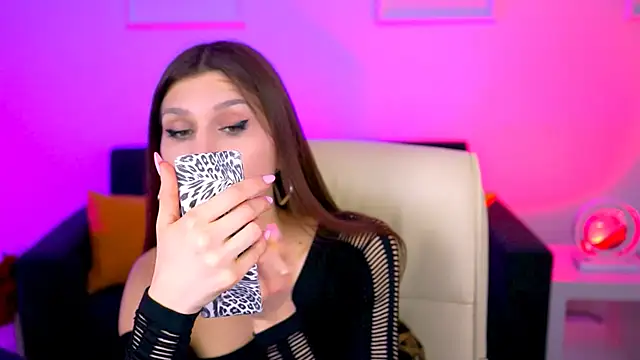 MollyPerry online show from March 15, 4:21 pm