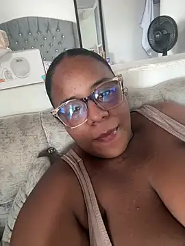 Snapshot of bbw_charlote chatting on June 2, 3:58 pm bbw charlote online show from June 2, 3:58 pm