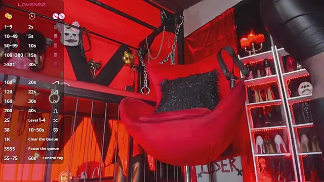 Snapshot of MistressAndre chatting on July 1, 8:30 pm MistressAndre online show from July 1, 8:30 pm