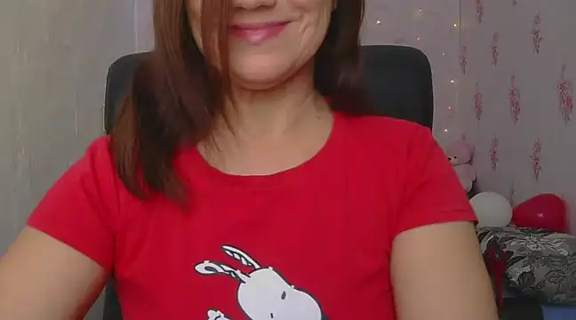 Snapshot of KittyyLaBeauty chatting on February 12, 7:55 am KittyyLaBeauty online show from February 12, 7:55 am