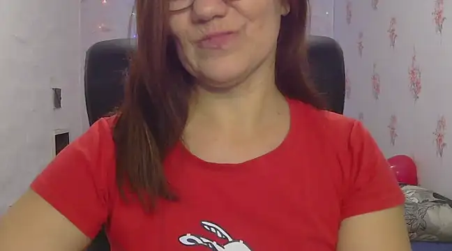 Snapshot of KittyyLaBeauty chatting on February 12, 7:35 pm KittyyLaBeauty online show from February 12, 7:35 pm