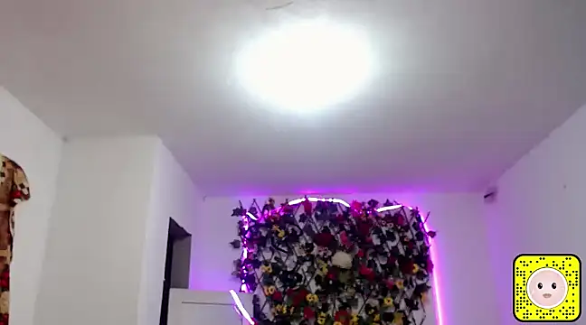 Snapshot of sexysusan4you chatting on March 14, 9:54 pm sexysusan4you online show from March 14, 9:54 pm