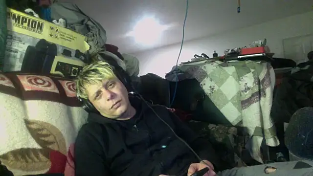 Snapshot of Phelyxx_elgato chatting on January 2, 2:02 pm Phelyxx elgato online show from January 2, 2:02 pm