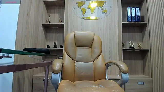 Snapshot of George_Diesell chatting on May 28, 4:21 am George Diesell online show from May 28, 4:21 am