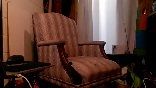 Snapshot of Haztogo4me chatting on May 17, 11:12 pm Haztogo4me online show from May 17, 11:12 pm
