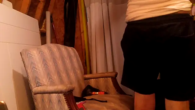 Snapshot of Haztogo4me chatting on May 19, 9:37 am Haztogo4me online show from May 19, 9:37 am