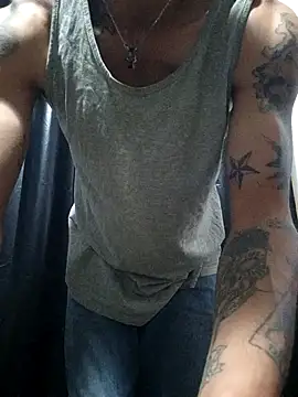 Snapshot of mexicaninuganda chatting on January 2, 7:33 am mexicaninuganda online show from January 2, 7:33 am