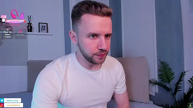 EnriqueBarberry online show from April 16, 11:44 am