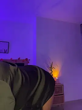 Snapshot of Susi_bell chatting on January 9, 2:01 am Susi bell online show from January 9, 2:01 am