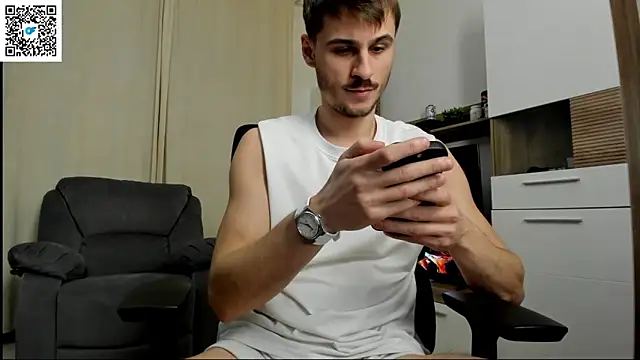 Jimmymorello online show from January 17, 10:35 pm