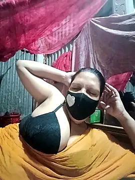 Snapshot of Depte- chatting on April 21, 12:01 am Depte- online show from April 21, 12:01 am