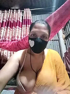 Snapshot of Depte- chatting on April 22, 11:39 pm Depte- online show from April 22, 11:39 pm