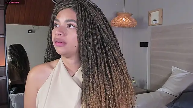 nayah   online show from April 11, 8:13 pm