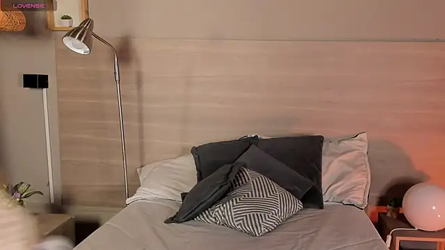 Snapshot of nayah__ chatting on May 29, 8:07 pm nayah online show from May 29, 8:07 pm