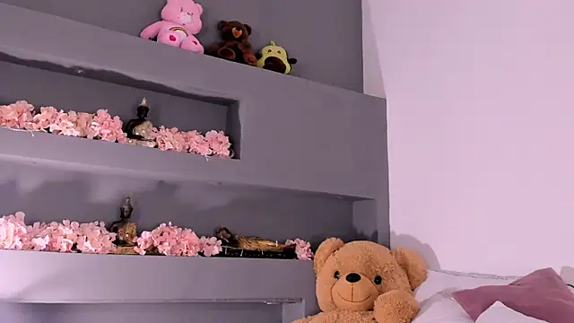 rosemonrooe online show from March 7, 3:28 pm