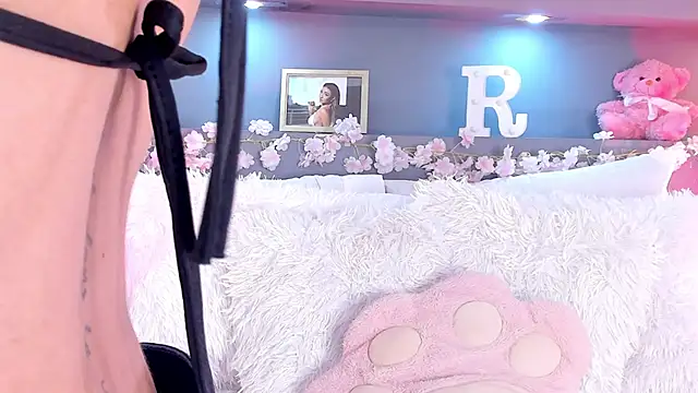 rosemonrooe online show from November 10, 3:11 pm