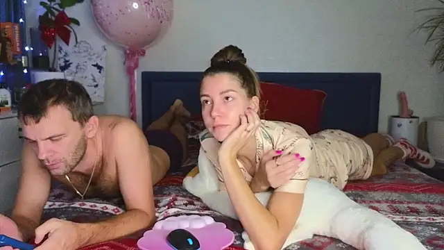 FoxLoveBasik online show from December 11, 2:30 am