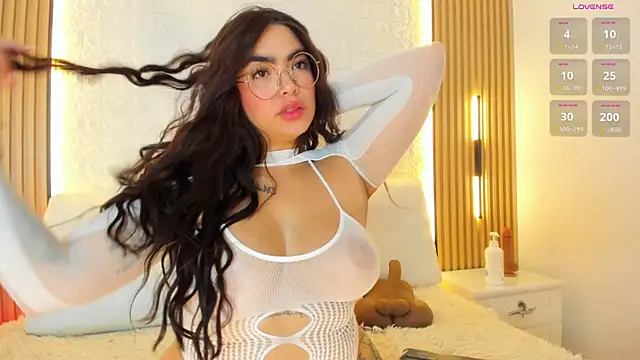 alyssa vargas online show from June 7, 2:48 am