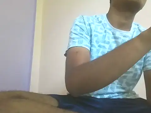 Snapshot of Dusky_Aarav chatting on May 11, 8:09 am Dusky Aarav online show from May 11, 8:09 am