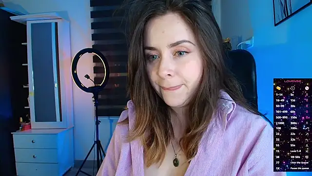 Snapshot of miss_seline chatting on May 16, 12:07 am miss seline online show from May 16, 12:07 am