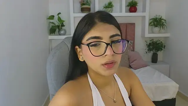 Snapshot of maiaa_ruiz chatting on May 23, 1:04 pm maiaa ruiz online show from May 23, 1:04 pm