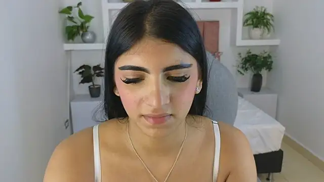 Snapshot of maiaa_ruiz chatting on June 3, 1:25 pm maiaa ruiz online show from June 3, 1:25 pm