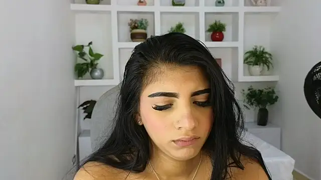 Snapshot of maiaa_ruiz chatting on June 26, 1:26 pm maiaa ruiz online show from June 26, 1:26 pm