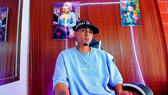 Snapshot of Liam_lee chatting on February 23, 5:54 pm Liam lee online show from February 23, 5:54 pm