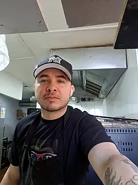 Snapshot of Victorjose3030 chatting on October 11, 6:28 pm Victorjose3030 online show from October 11, 6:28 pm