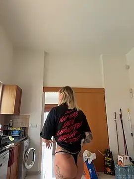 haileyhope  online show from October 3, 8:55 am