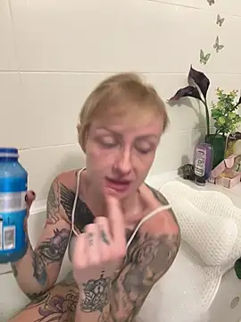 haileyhope  online show from March 22, 5:27 pm