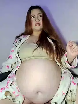 Snapshot of Scarlet_garnet chatting on December 20, 3:25 am Scarlet garnet online show from December 20, 3:25 am