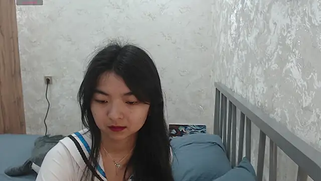 Snapshot of Shy_Kira chatting on July 9, 9:02 am Shy Kira online show from July 9, 9:02 am