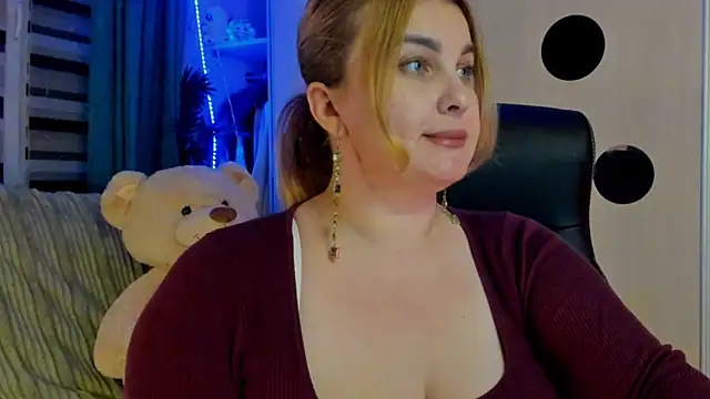 CoraSwon online show from March 26, 6:02 pm