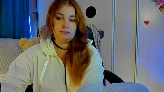 Snapshot of CoraSwon chatting on July 9, 4:00 pm CoraSwon online show from July 9, 4:00 pm